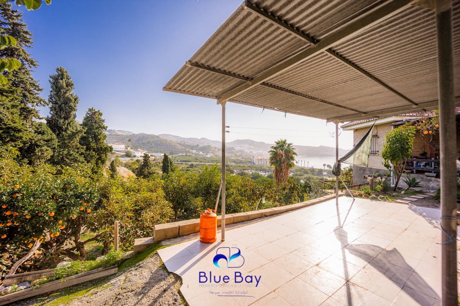 5 bedroom Villa for sale in La Herradura with pool garage - € 2,500,000 (Ref: 8750205)