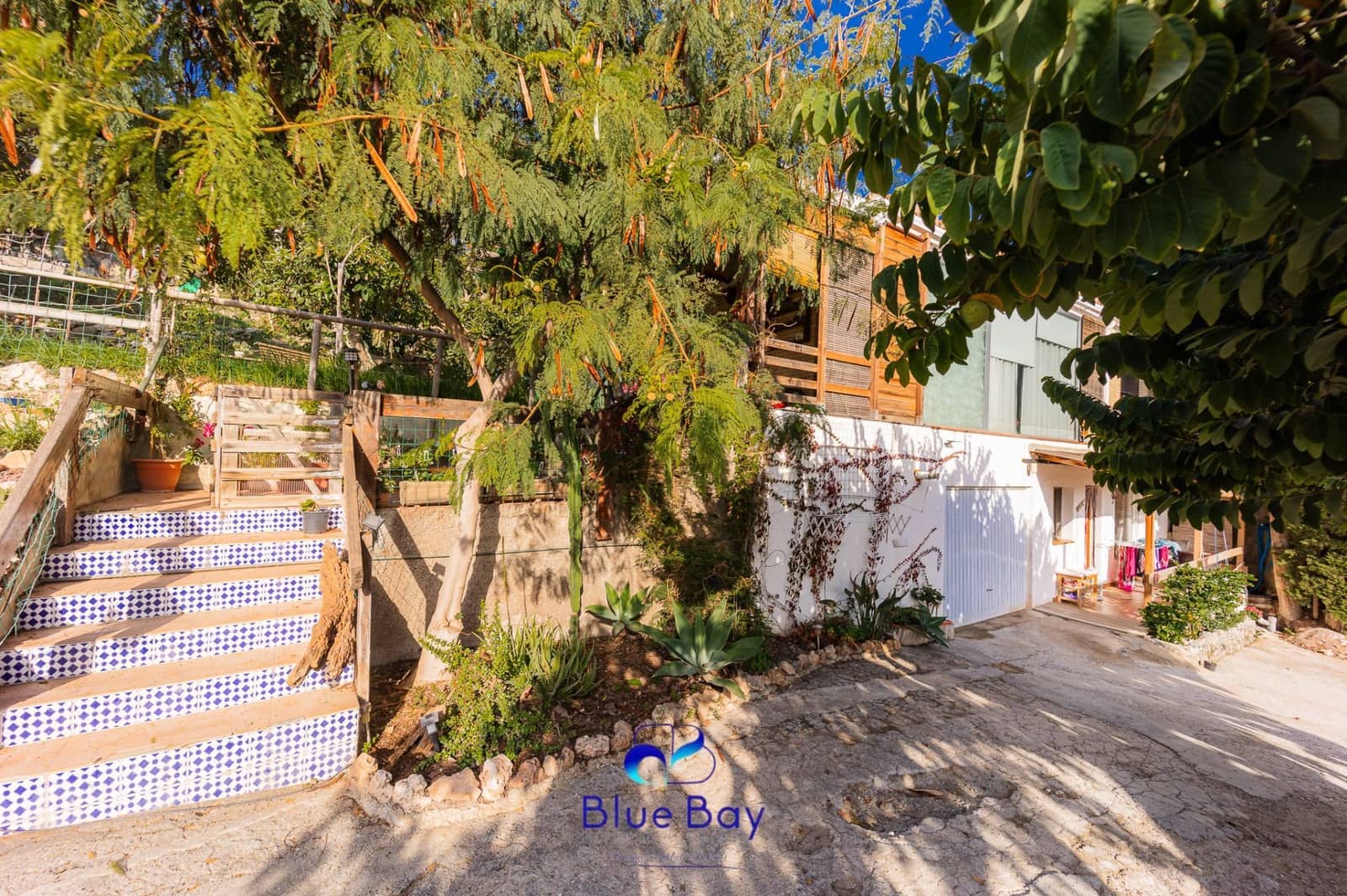 5 bedroom Villa for sale in La Herradura with pool garage - € 2,500,000 (Ref: 8750205)