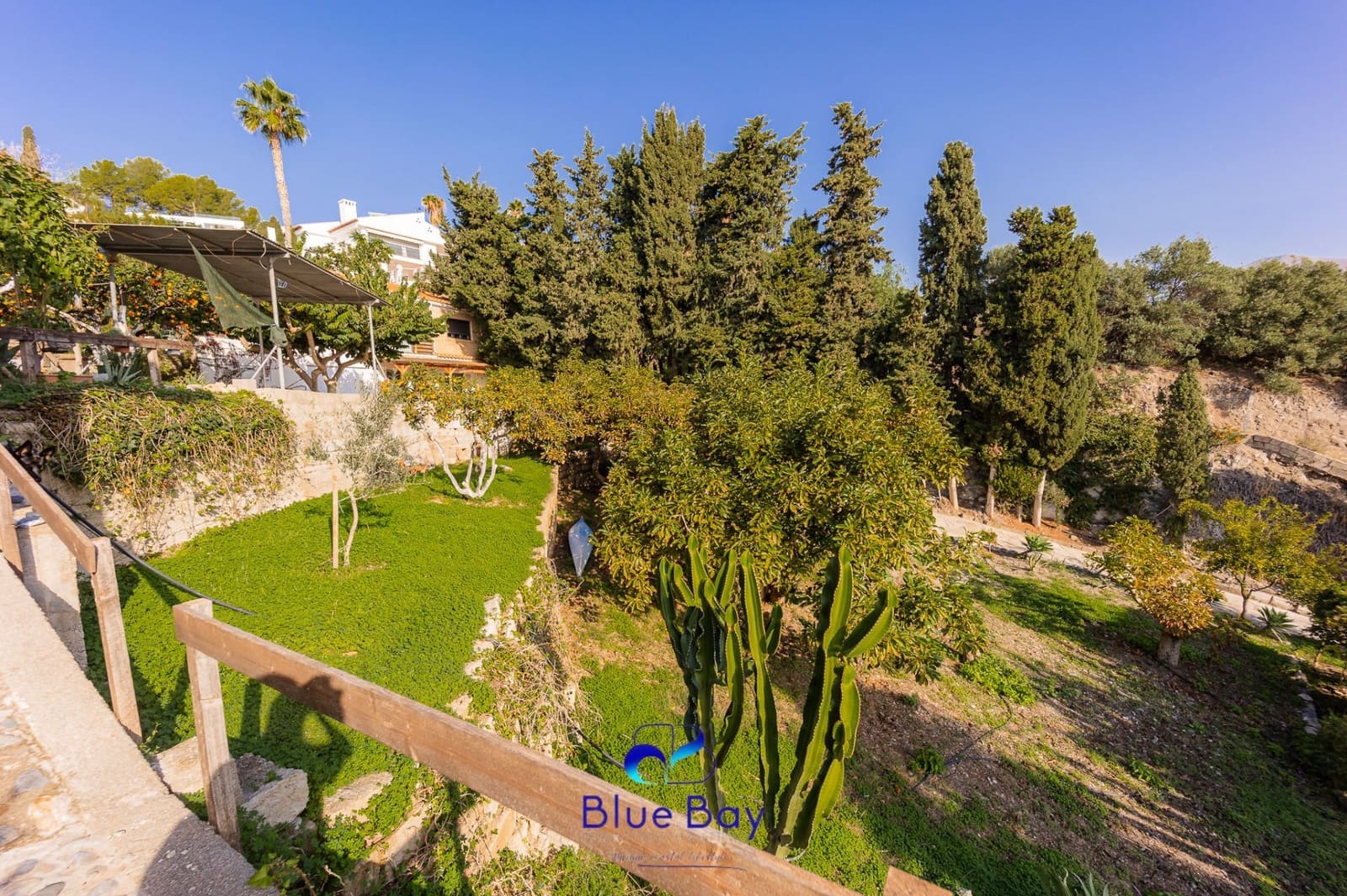 5 bedroom Villa for sale in La Herradura with pool garage - € 2,500,000 (Ref: 8750205)