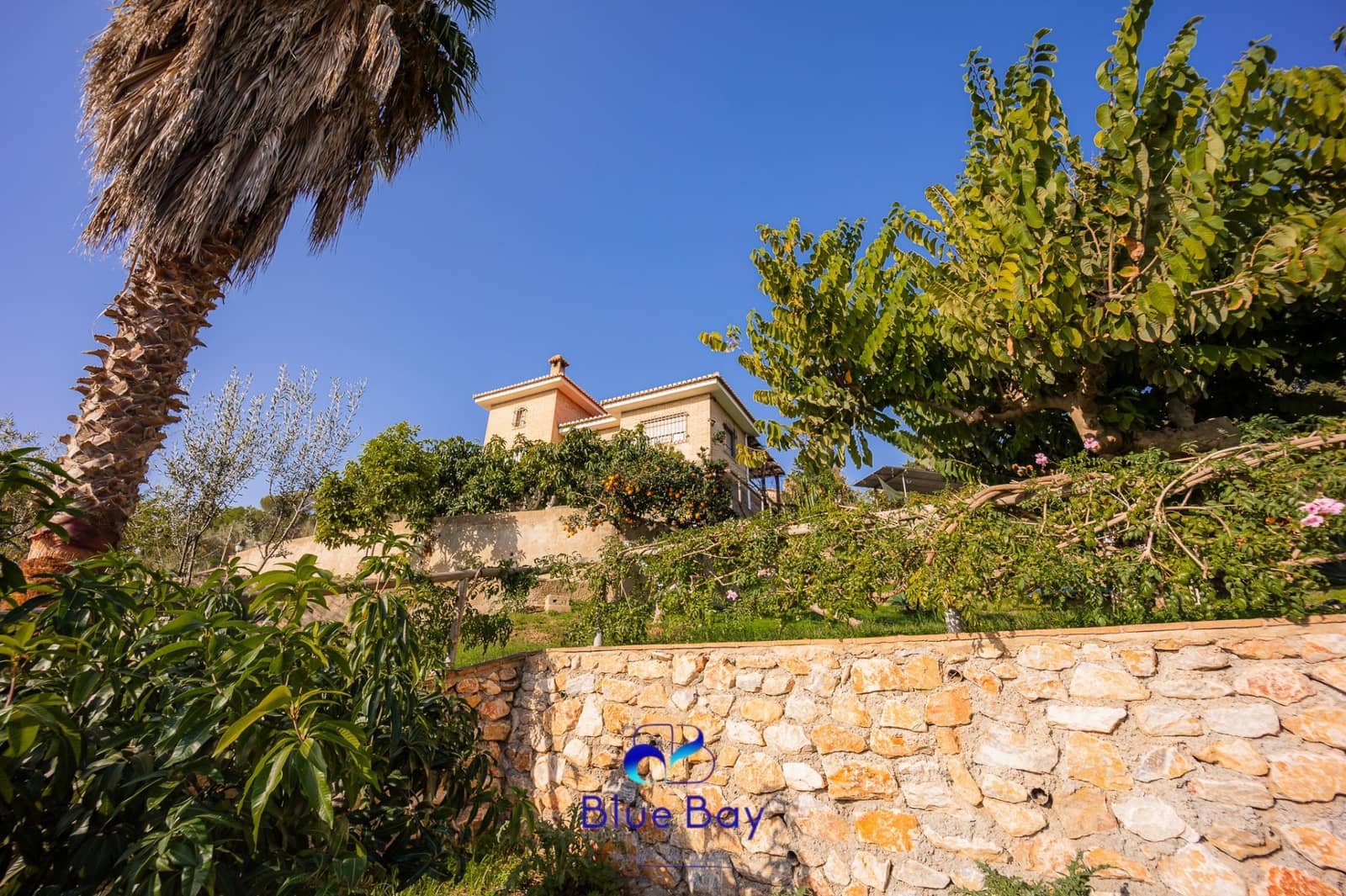 5 bedroom Villa for sale in La Herradura with pool garage - € 2,500,000 (Ref: 8750205)