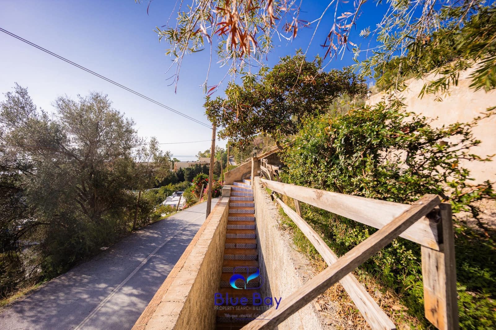 5 bedroom Villa for sale in La Herradura with pool garage - € 2,500,000 (Ref: 8750205)