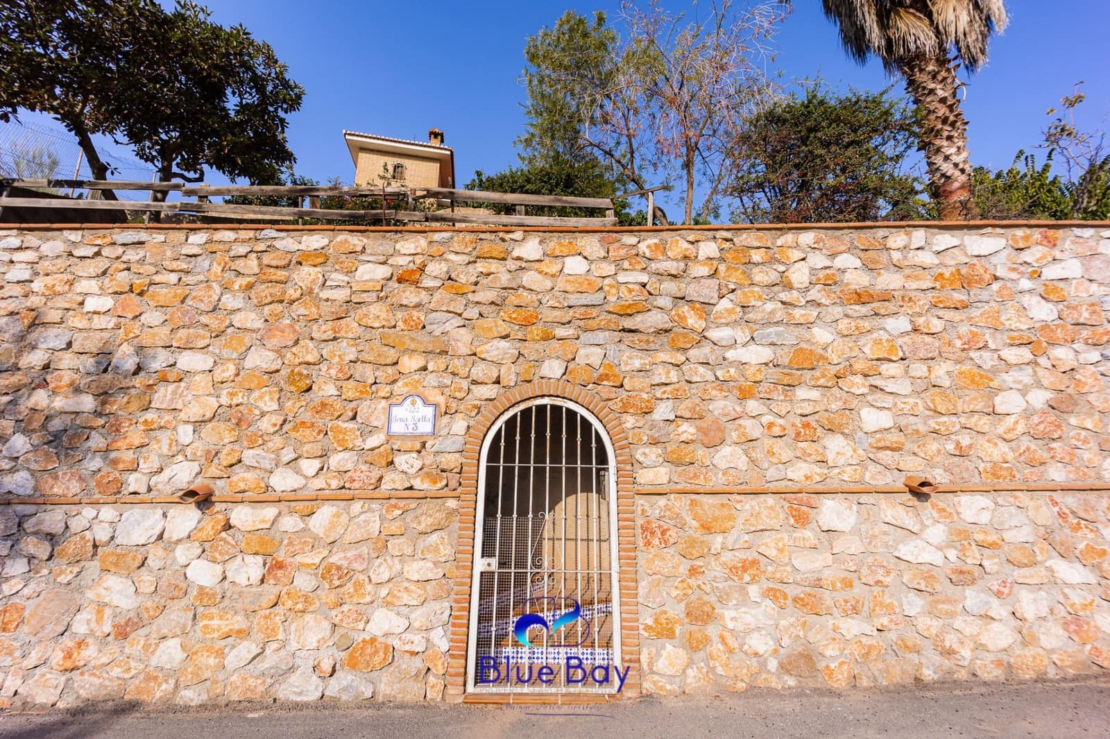 5 bedroom Villa for sale in La Herradura with pool garage - € 2,500,000 (Ref: 8750205)