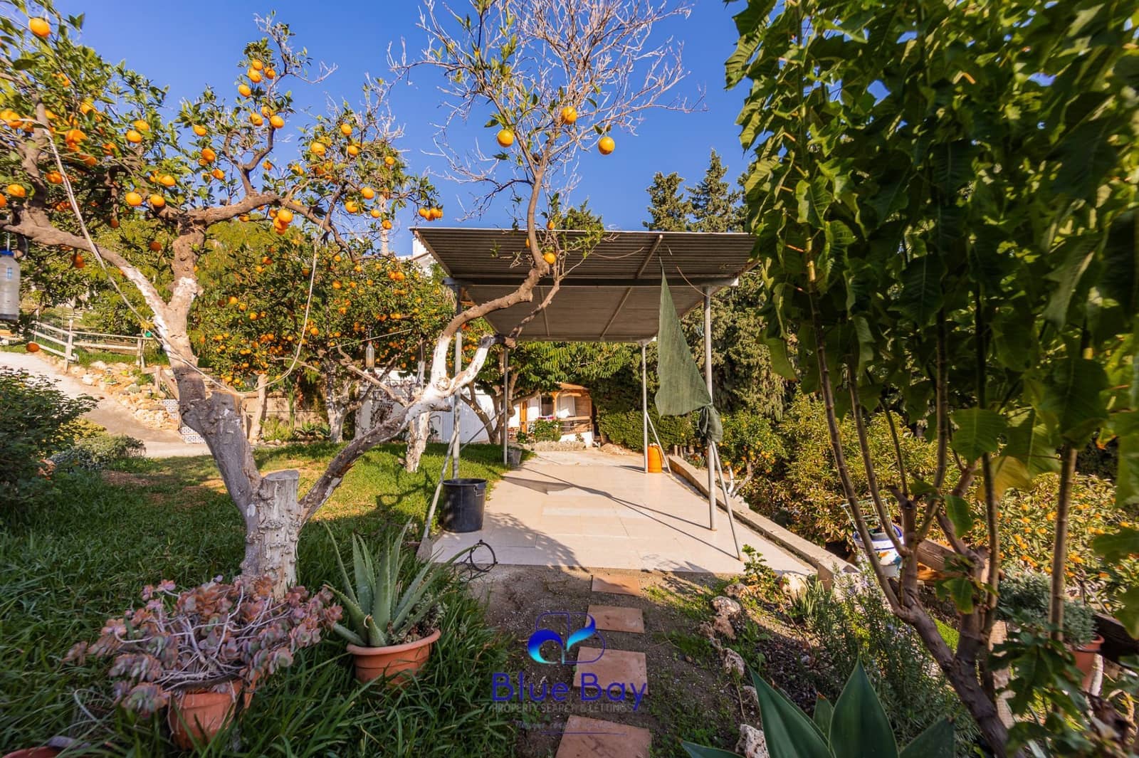 5 bedroom Villa for sale in La Herradura with pool garage - € 2,500,000 (Ref: 8750205)