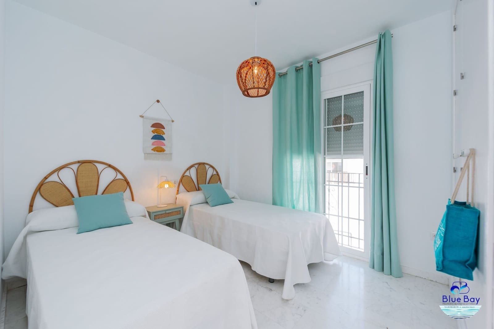 2 bedroom Apartment for sale in La Herradura with pool - € 375,000 (Ref: 8812350)