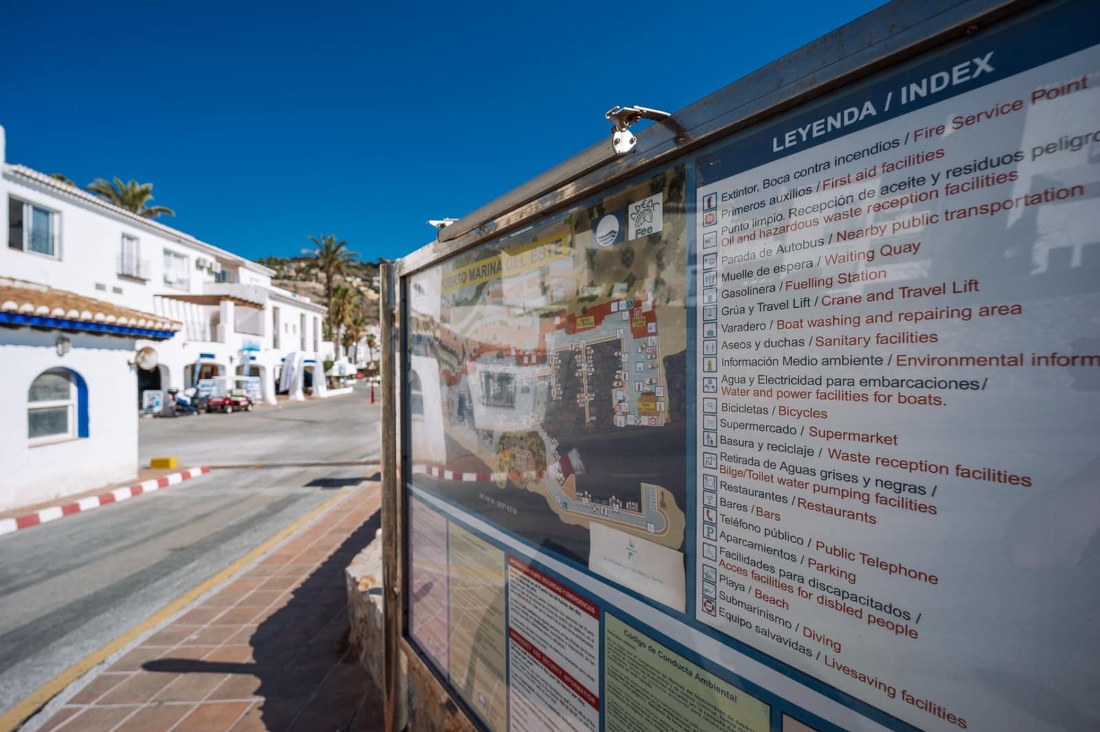 2 bedroom Apartment for sale in La Herradura with pool - € 375,000 (Ref: 8812350)