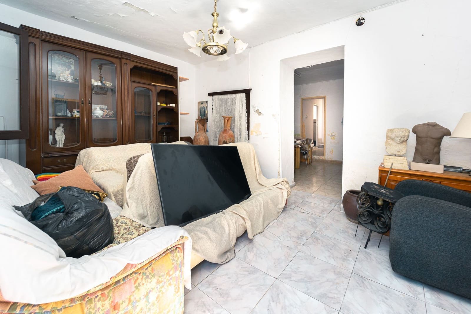 5 soveværelse Byhus til salg i La Herradura - € 265.000 (Ref: 9134005)