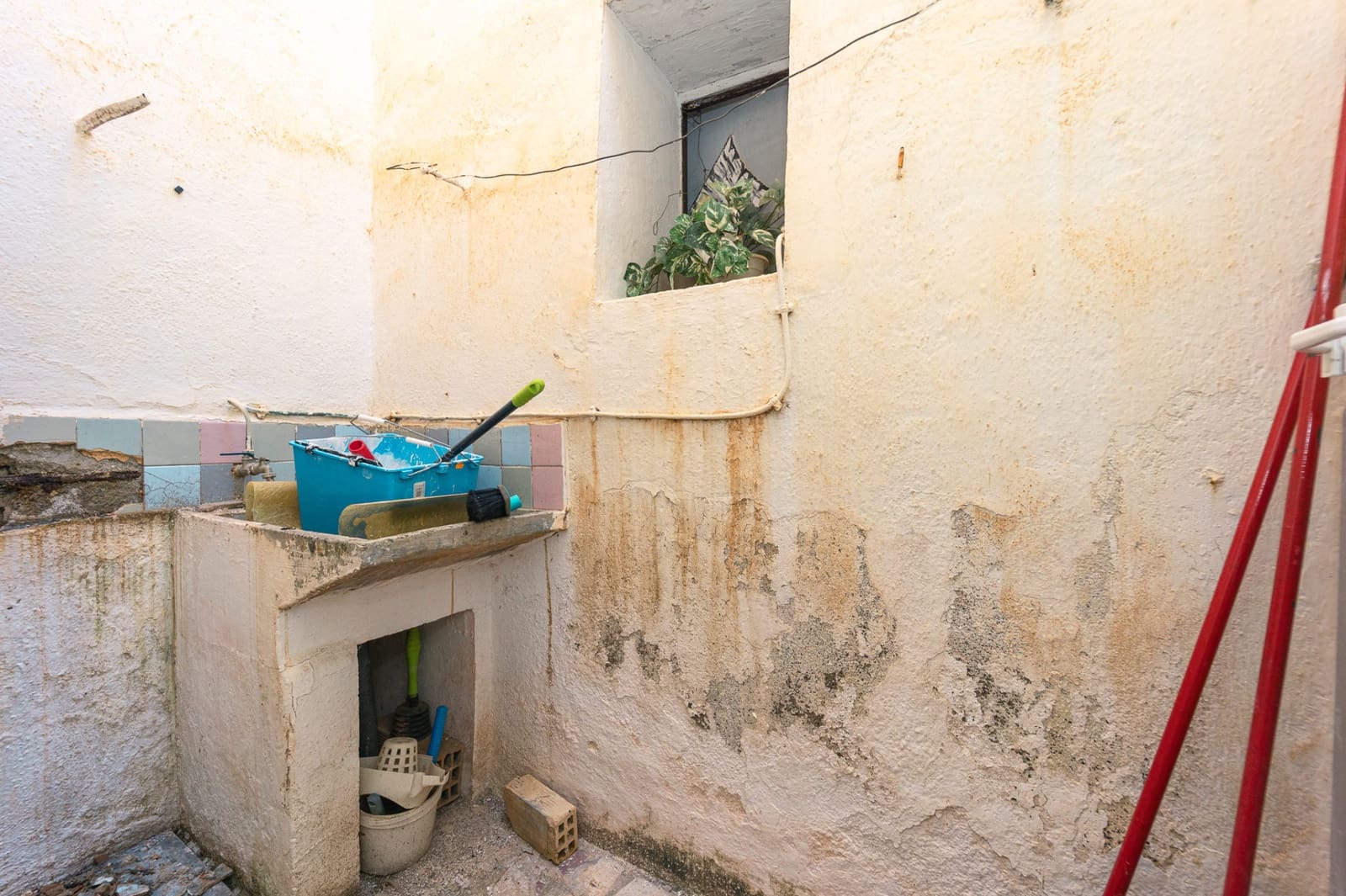 5 soveværelse Byhus til salg i La Herradura - € 265.000 (Ref: 9134005)