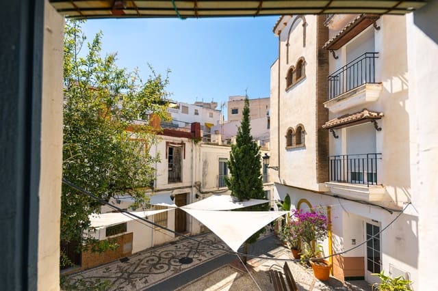 5 soveværelse Byhus til salg i La Herradura, Almuñécar - € 265.000 (Ref: 9134005)