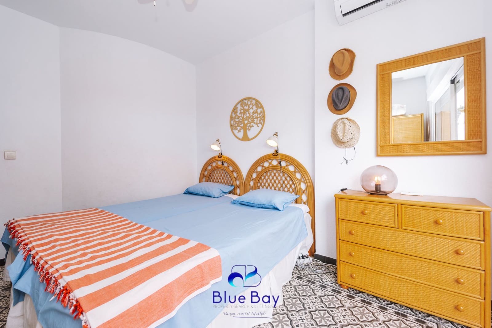 3 bedroom Apartment for sale in La Herradura with garage - € 370,000 (Ref: 9235981)