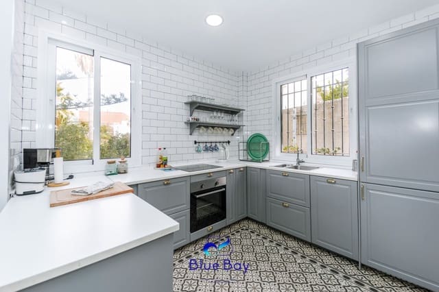 3 makuuhuone Huoneisto myytävänä paikassa La Herradura, Almuñécar mukana 
autotalli - 370 000 € (Ref: 9235981)