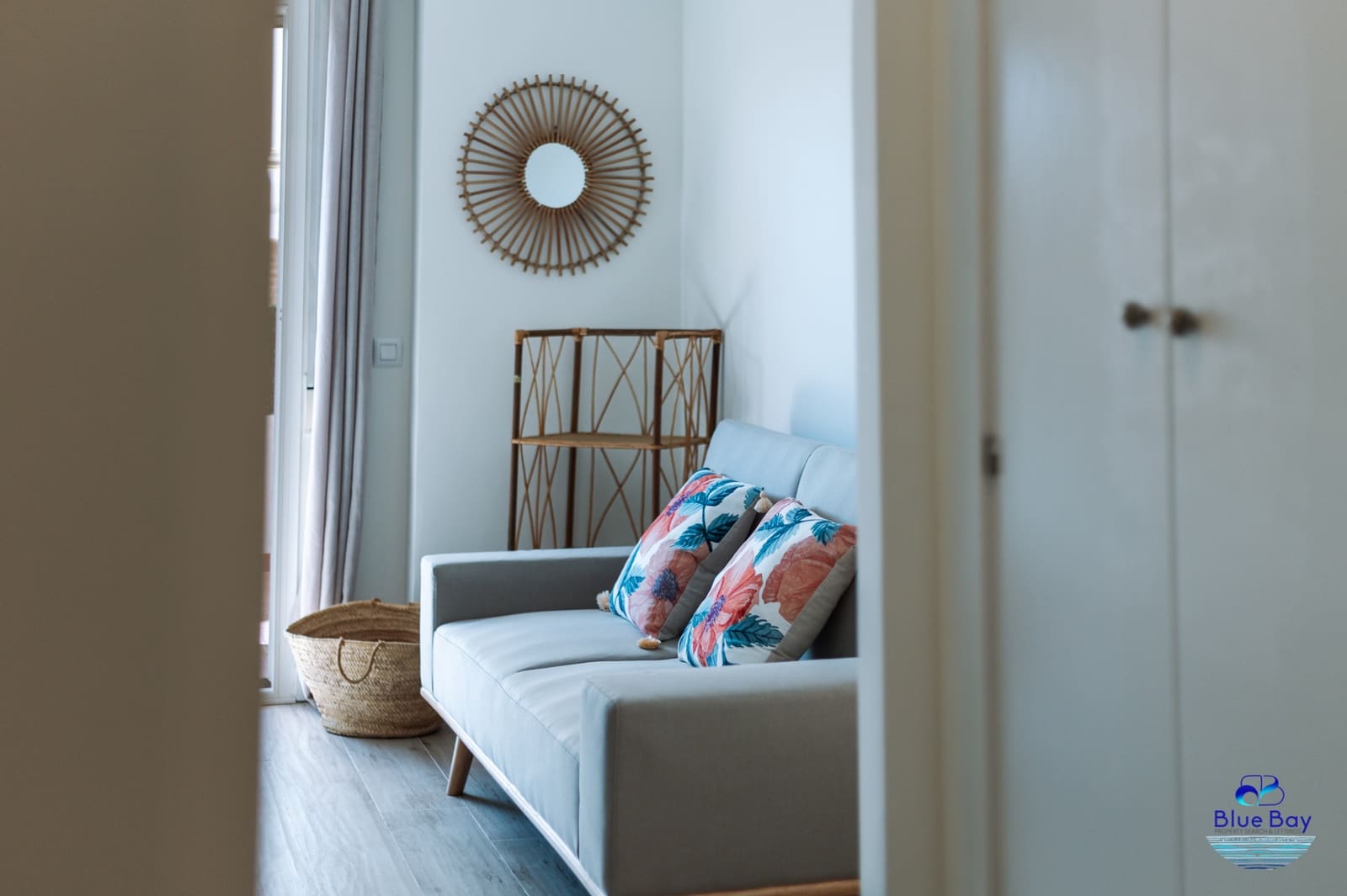 1 slaapkamer Appartement te huur in La Herradura met zwembad garage - € 950 (Ref: 9272072)