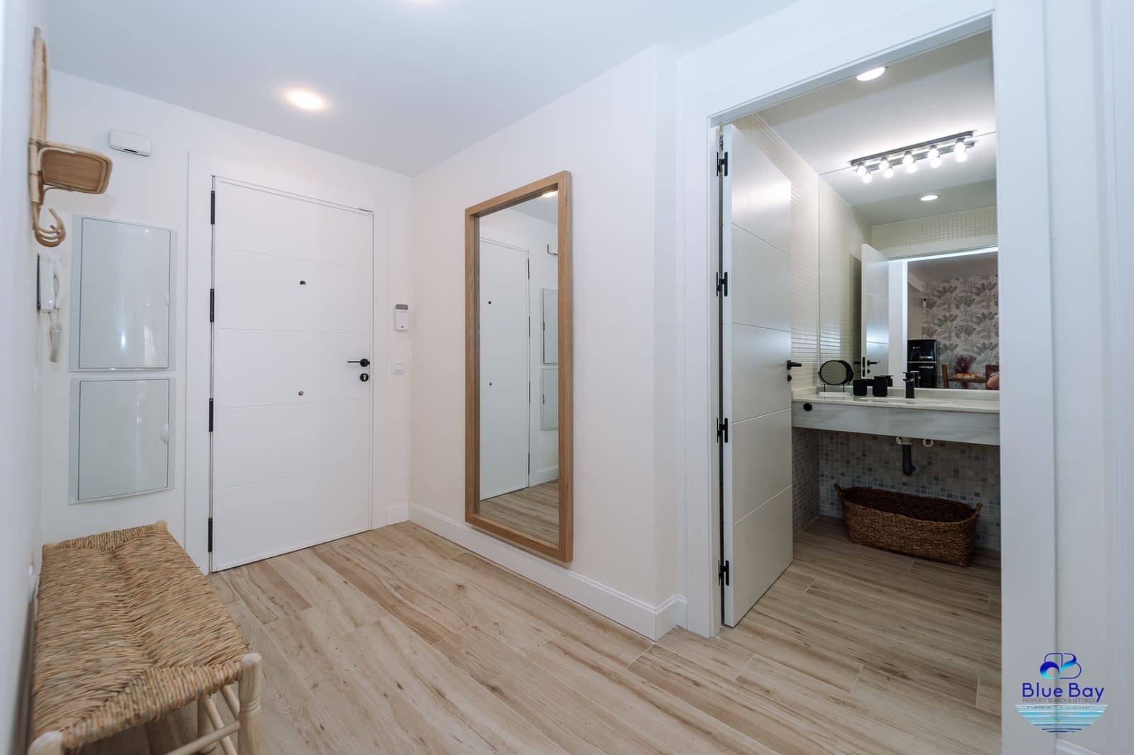 1 slaapkamer Appartement te huur in La Herradura met zwembad garage - € 950 (Ref: 9272072)