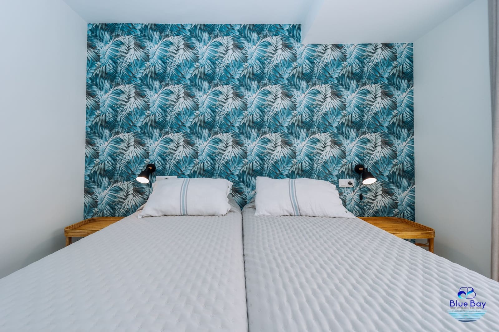 1 slaapkamer Appartement te huur in La Herradura met zwembad garage - € 950 (Ref: 9272072)