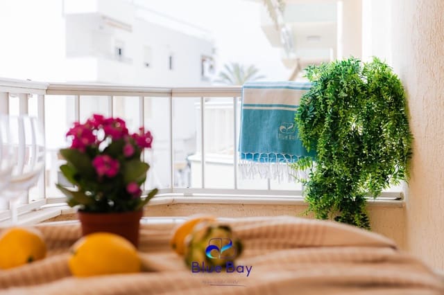 Apartamento de 2 habitaciones en La Herradura, Almuñécar en alquiler - 1.150 € (Ref: 9272073)