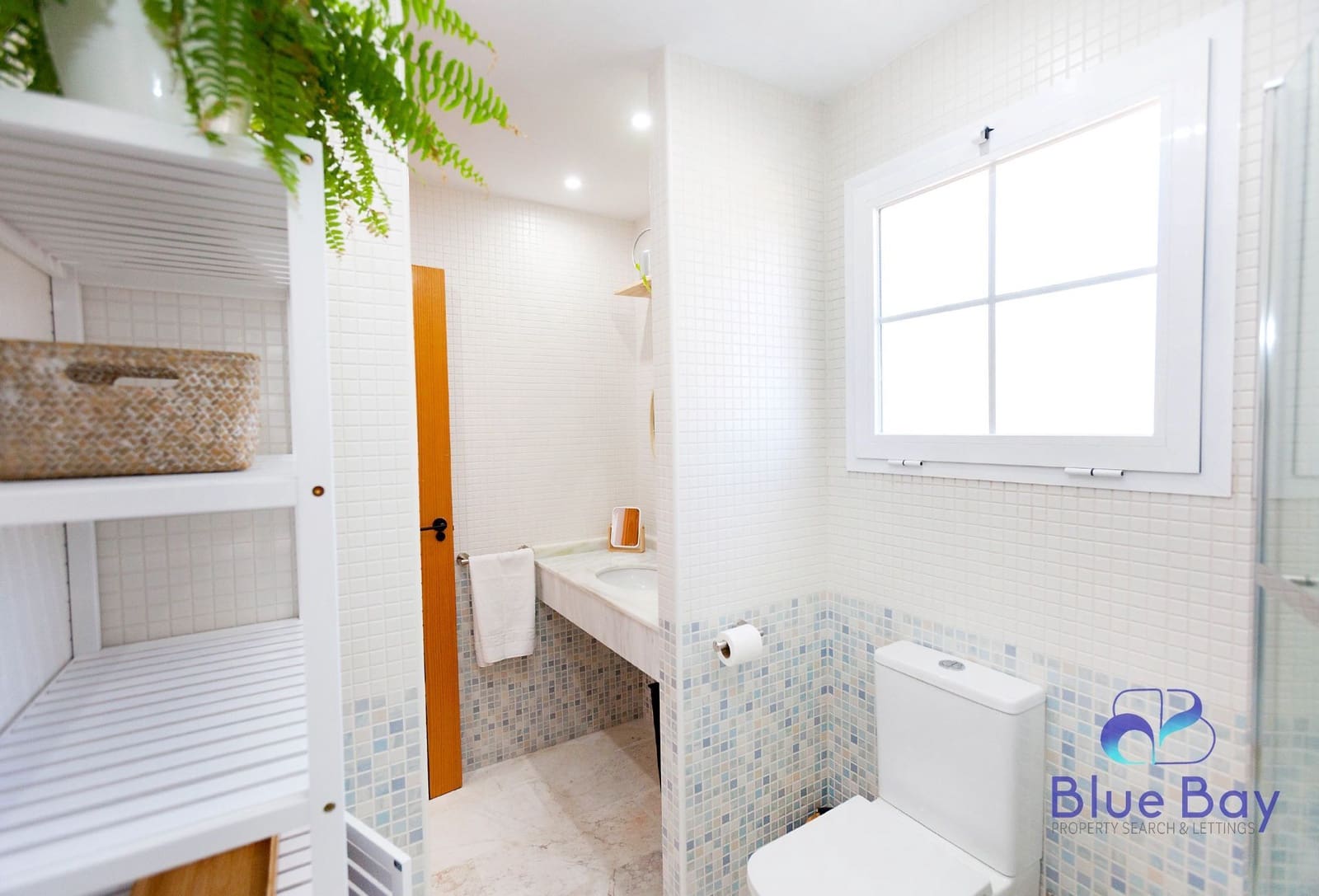 2 sypialnia Apartament do wynajęcia w La Herradura z basenem garażem - 1 400 € (Ref: 9272074)