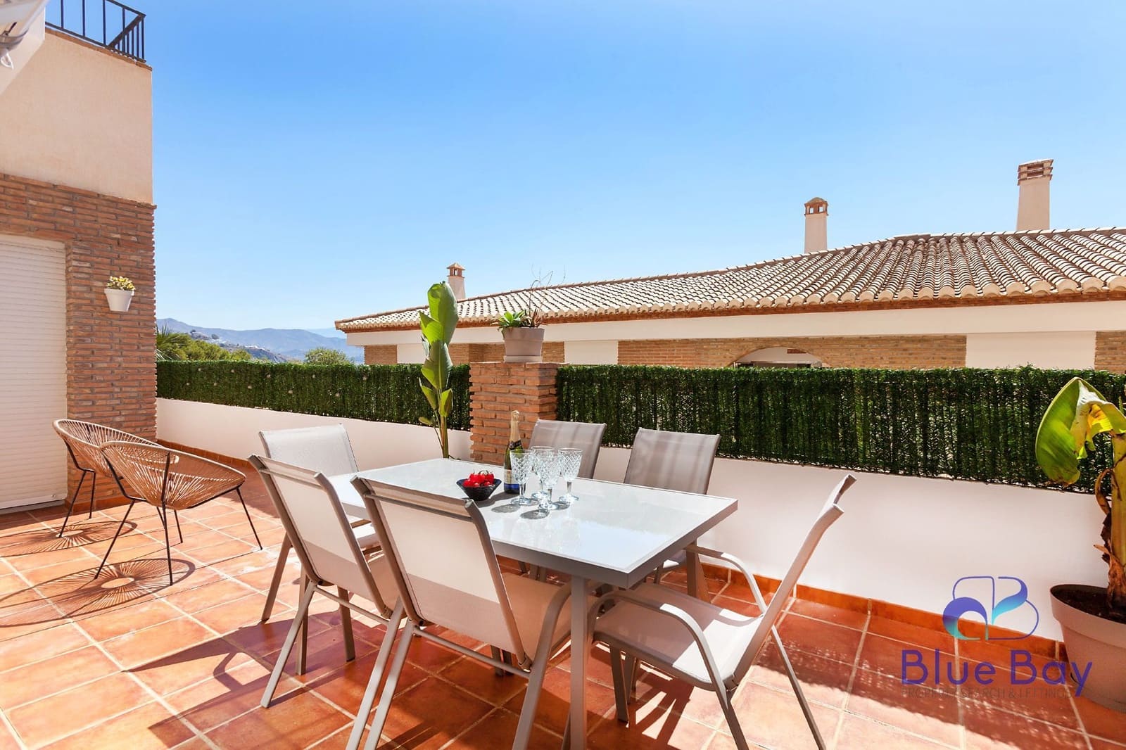 2 sypialnia Apartament do wynajęcia w La Herradura z basenem garażem - 1 400 € (Ref: 9272074)