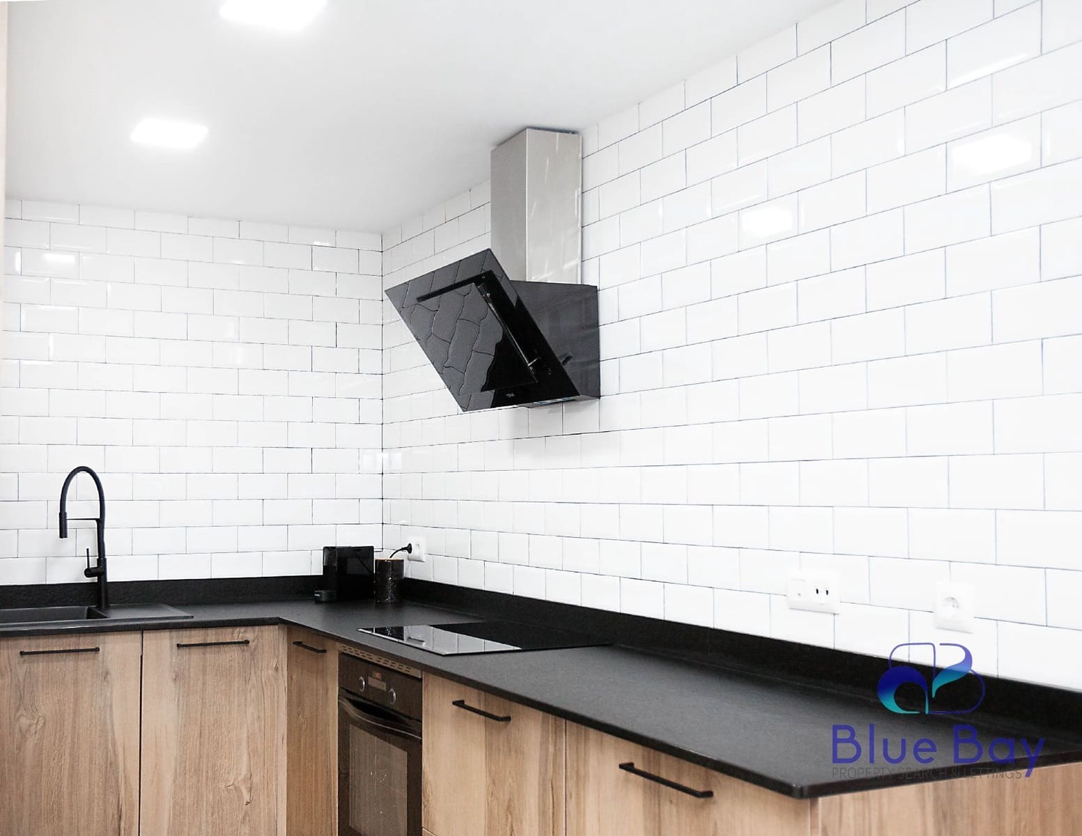 2 sypialnia Apartament do wynajęcia w La Herradura z basenem garażem - 1 400 € (Ref: 9272074)