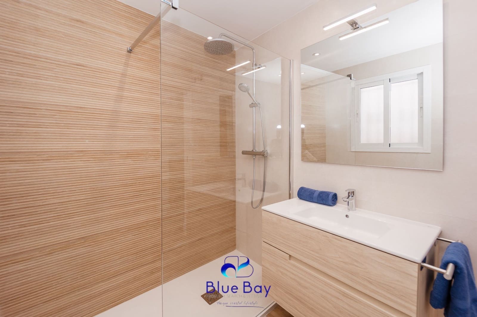 2 makuuhuone Omakotitalo vuokrattavana paikassa La Herradura - 1 150 € (Ref: 9272076)