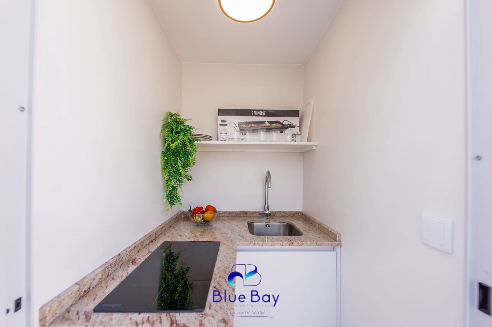 2 makuuhuone Omakotitalo vuokrattavana paikassa La Herradura - 1 150 € (Ref: 9272076)