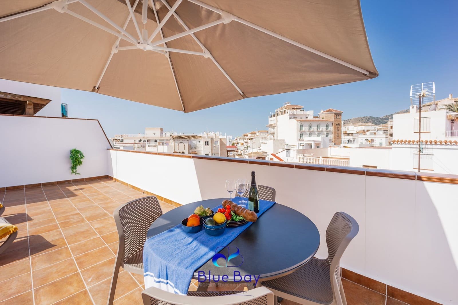 2 makuuhuone Omakotitalo vuokrattavana paikassa La Herradura - 1 150 € (Ref: 9272076)