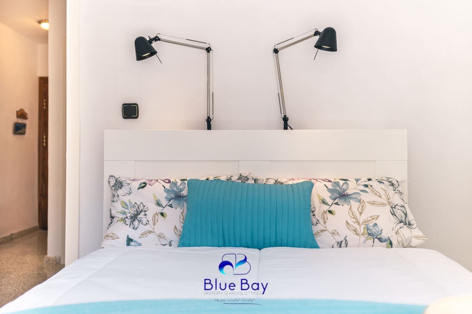 2 bedroom Apartment for rent in La Herradura with garage - € 1,350 (Ref: 9272077)