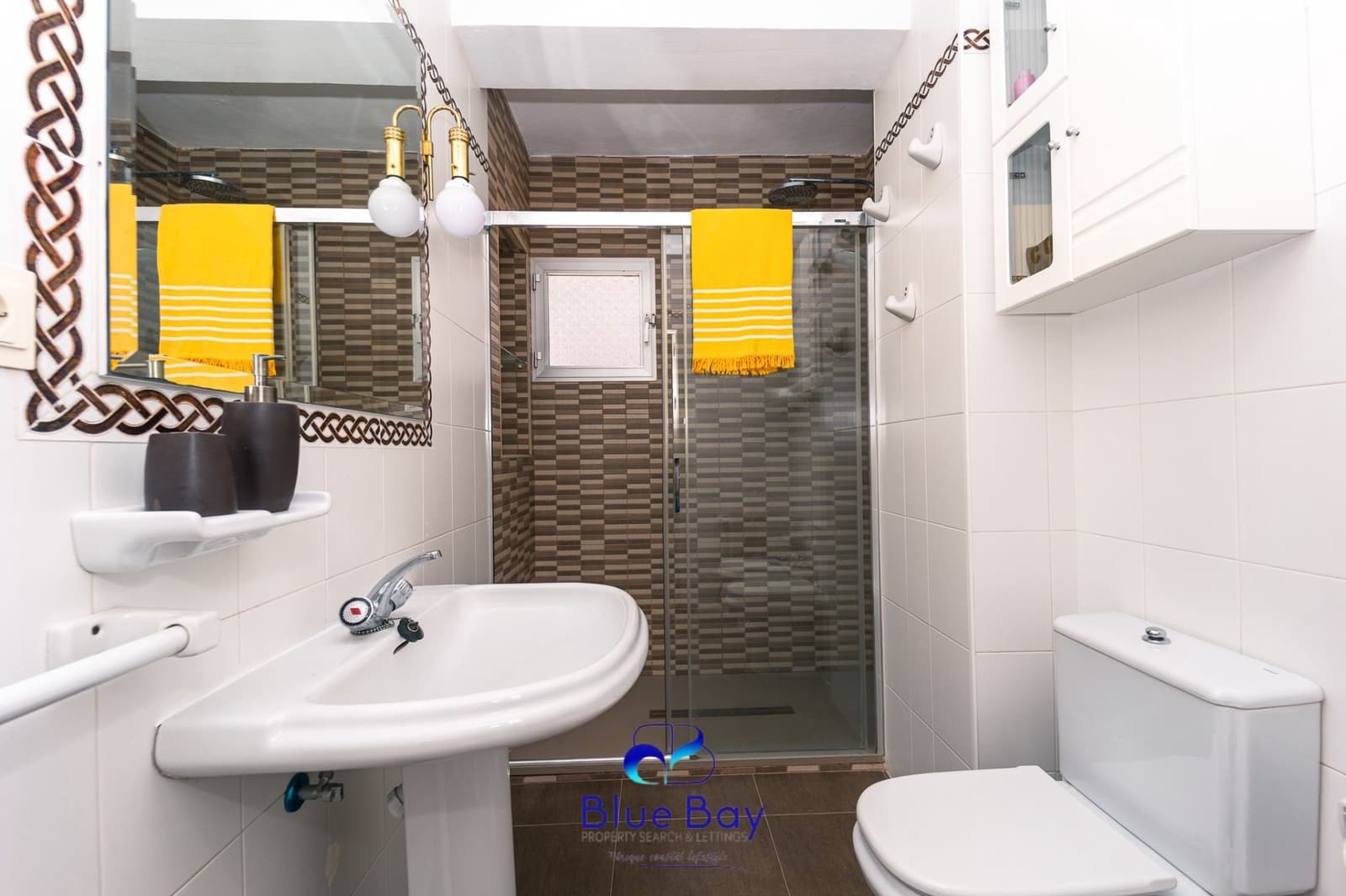 2 bedroom Apartment for rent in La Herradura with garage - € 1,350 (Ref: 9272077)