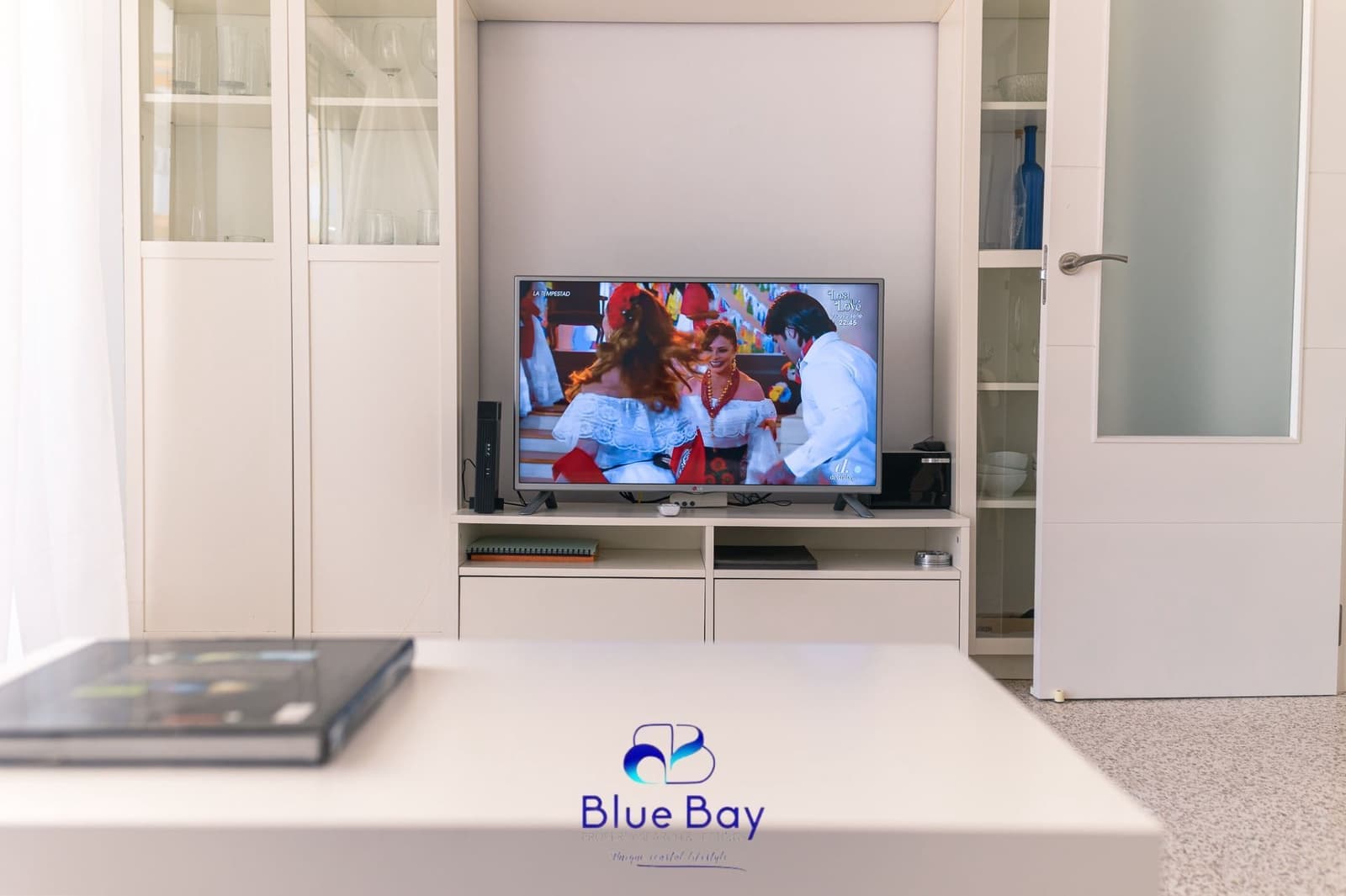 2 bedroom Apartment for rent in La Herradura with garage - € 1,350 (Ref: 9272077)