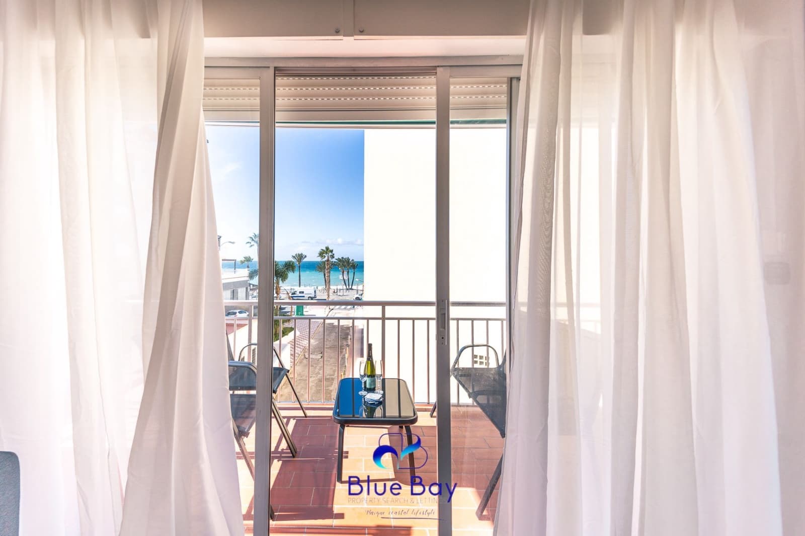 2 bedroom Apartment for rent in La Herradura with garage - € 1,350 (Ref: 9272077)