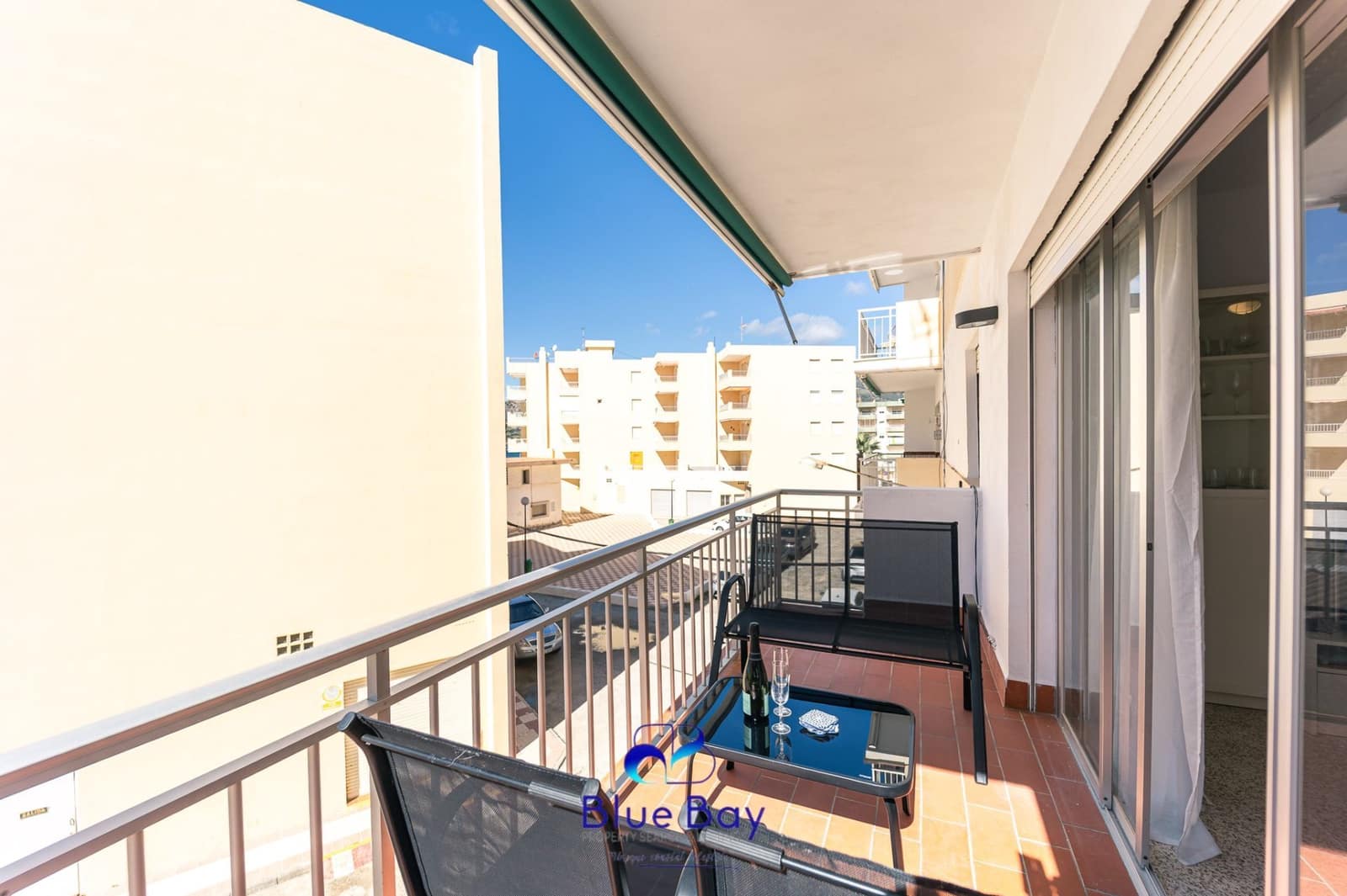 2 bedroom Apartment for rent in La Herradura with garage - € 1,350 (Ref: 9272077)