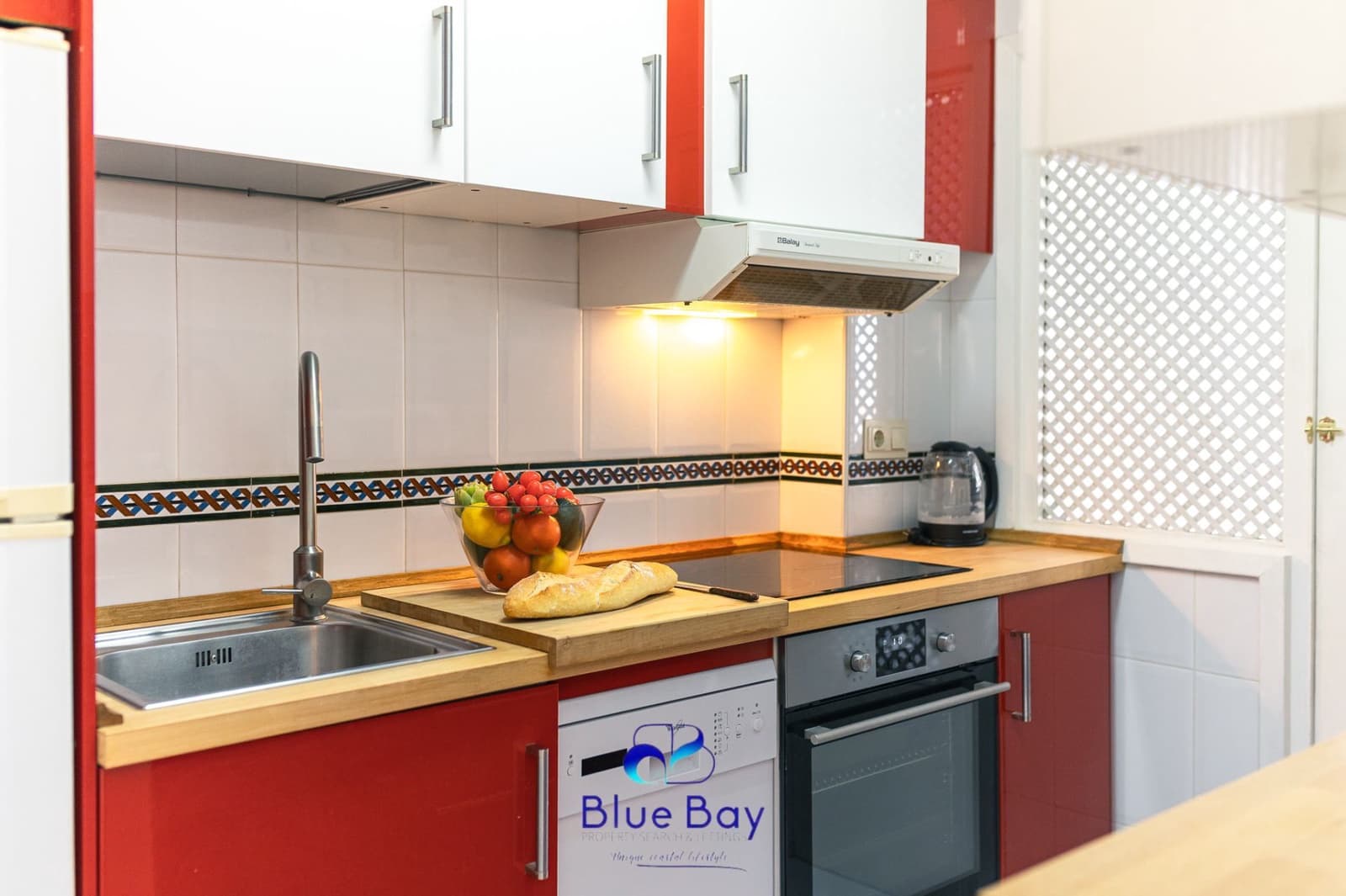 2 bedroom Apartment for rent in La Herradura with garage - € 1,350 (Ref: 9272077)