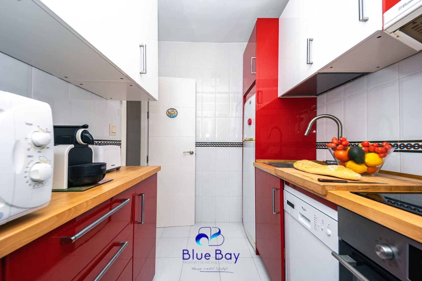 2 bedroom Apartment for rent in La Herradura with garage - € 1,350 (Ref: 9272077)