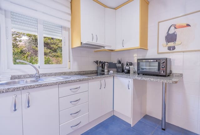 2 soveværelse Lejlighed til leje i La Herradura, Almuñécar med garage - € 1.400 (Ref: 9272078)