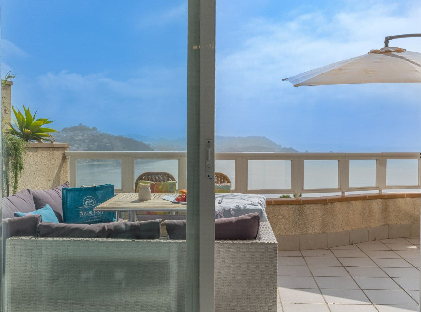 2 soveværelse Lejlighed til leje i La Herradura med garage - € 1.400 (Ref: 9272078)