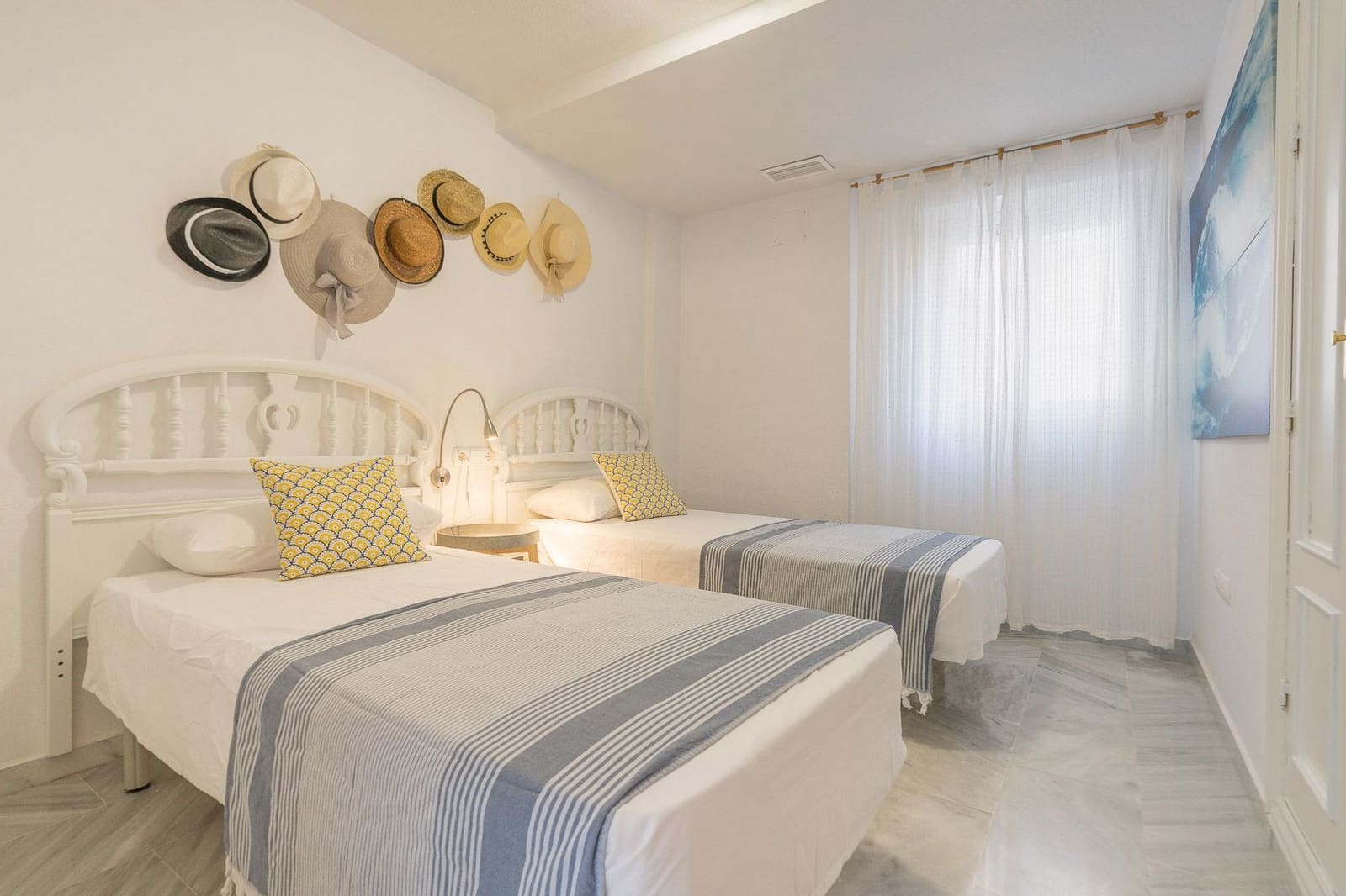 2 soveværelse Lejlighed til leje i La Herradura med garage - € 1.400 (Ref: 9272078)