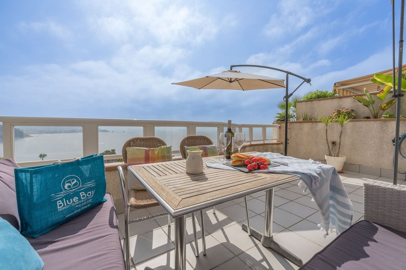 2 soveværelse Lejlighed til leje i La Herradura med garage - € 1.400 (Ref: 9272078)