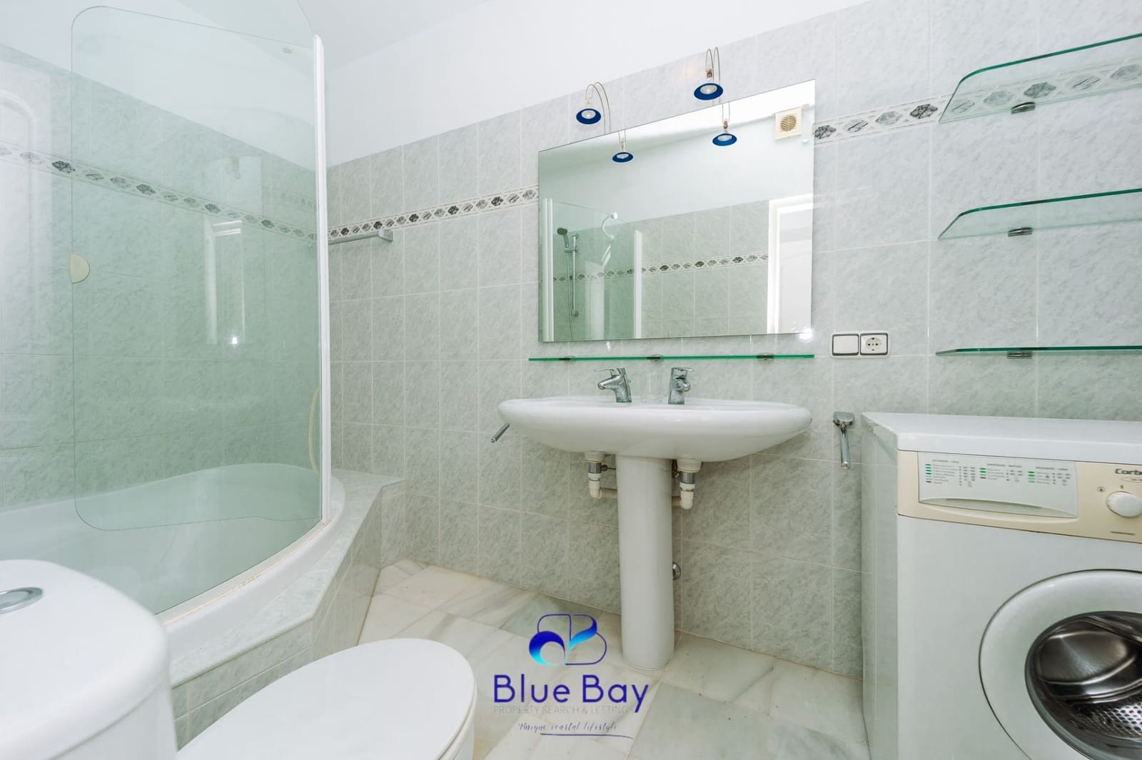 3 slaapkamer Halfvrijstaande villa te koop in La Herradura met zwembad garage - € 650.000 (Ref: 9424275)