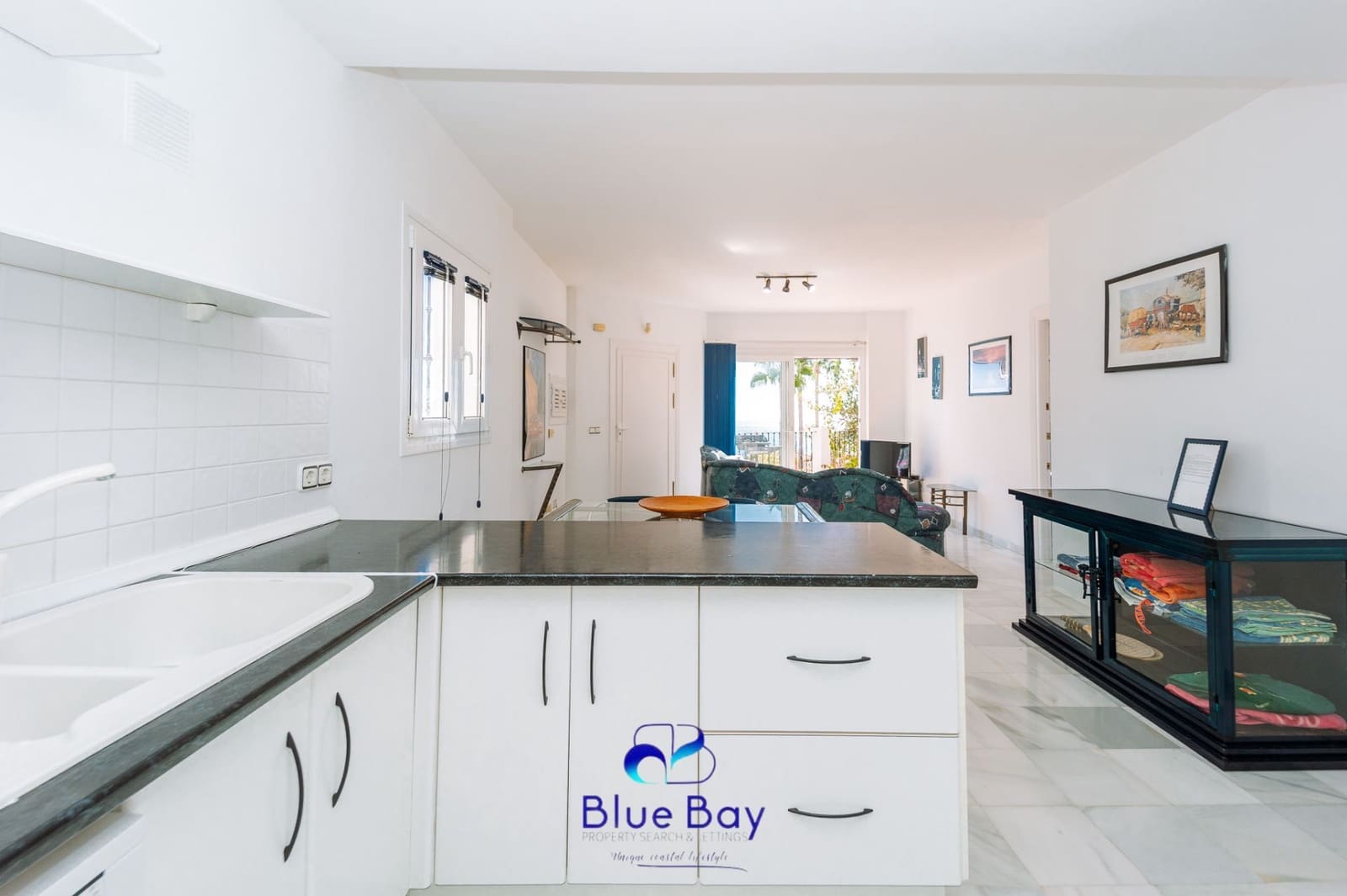 3 slaapkamer Halfvrijstaande villa te koop in La Herradura met zwembad garage - € 650.000 (Ref: 9424275)