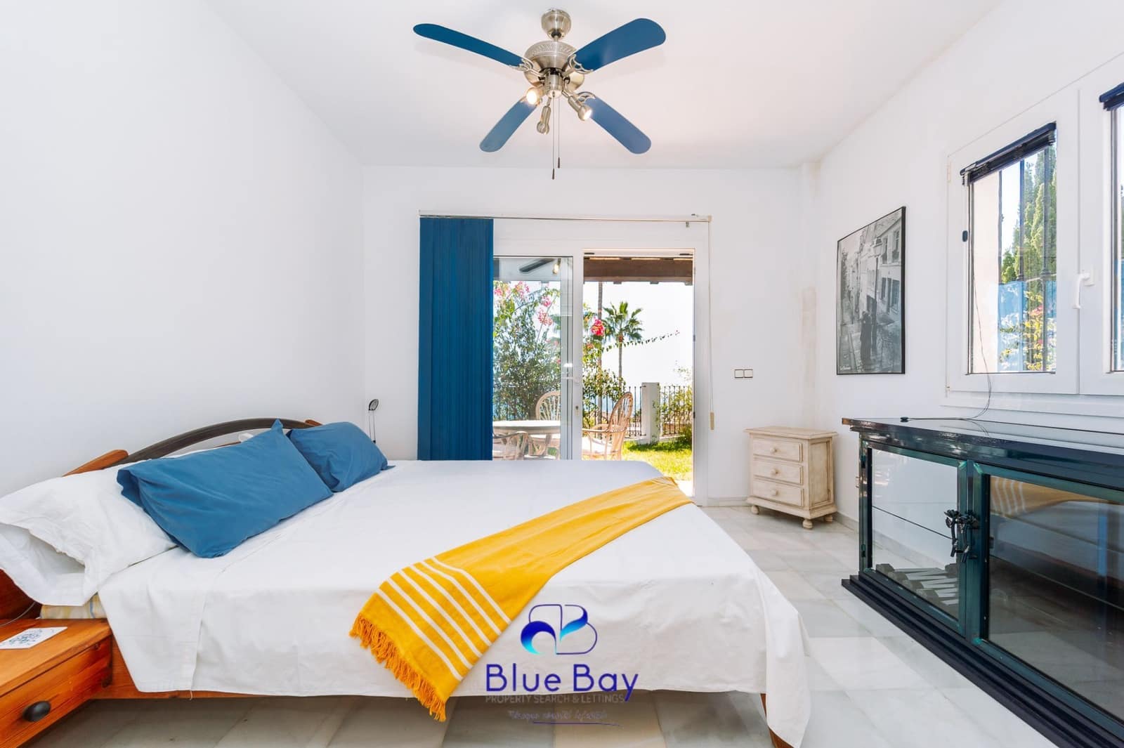 3 slaapkamer Halfvrijstaande villa te koop in La Herradura met zwembad garage - € 650.000 (Ref: 9424275)