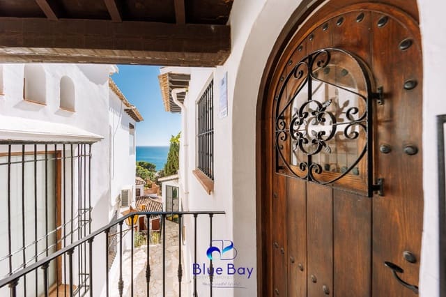 3 bedroom Semi-detached Villa for sale in La Herradura, Almuñécar with pool garage - € 650,000 (Ref: 9424275)