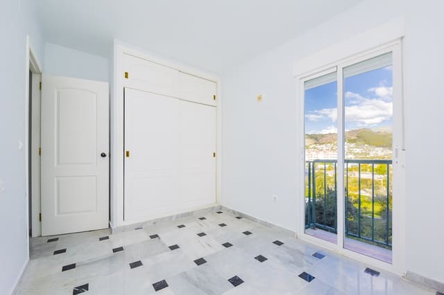 2 slaapkamer Appartement te koop in La Herradura, Almuñécar met garage - € 330.000 (Ref: 9439479)