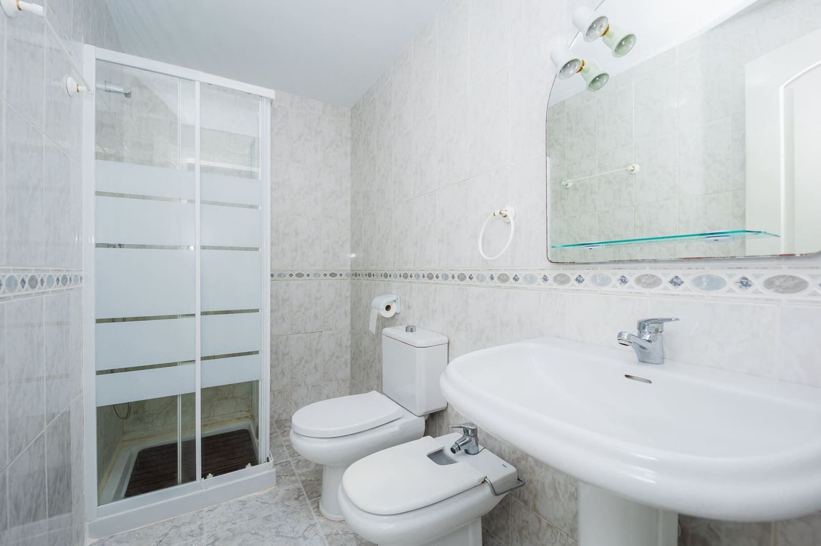 2 slaapkamer Appartement te koop in La Herradura met garage - € 330.000 (Ref: 9439479)