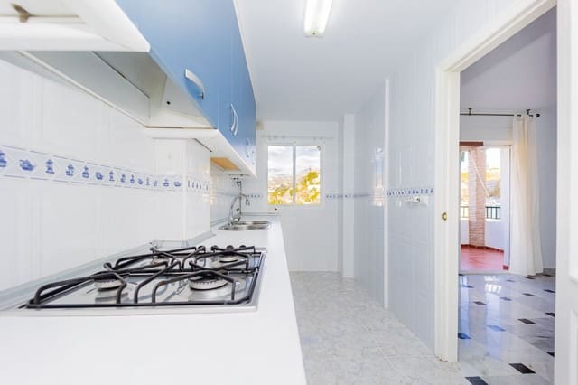 2 slaapkamer Appartement te koop in La Herradura, Almuñécar met garage - € 330.000 (Ref: 9439479)