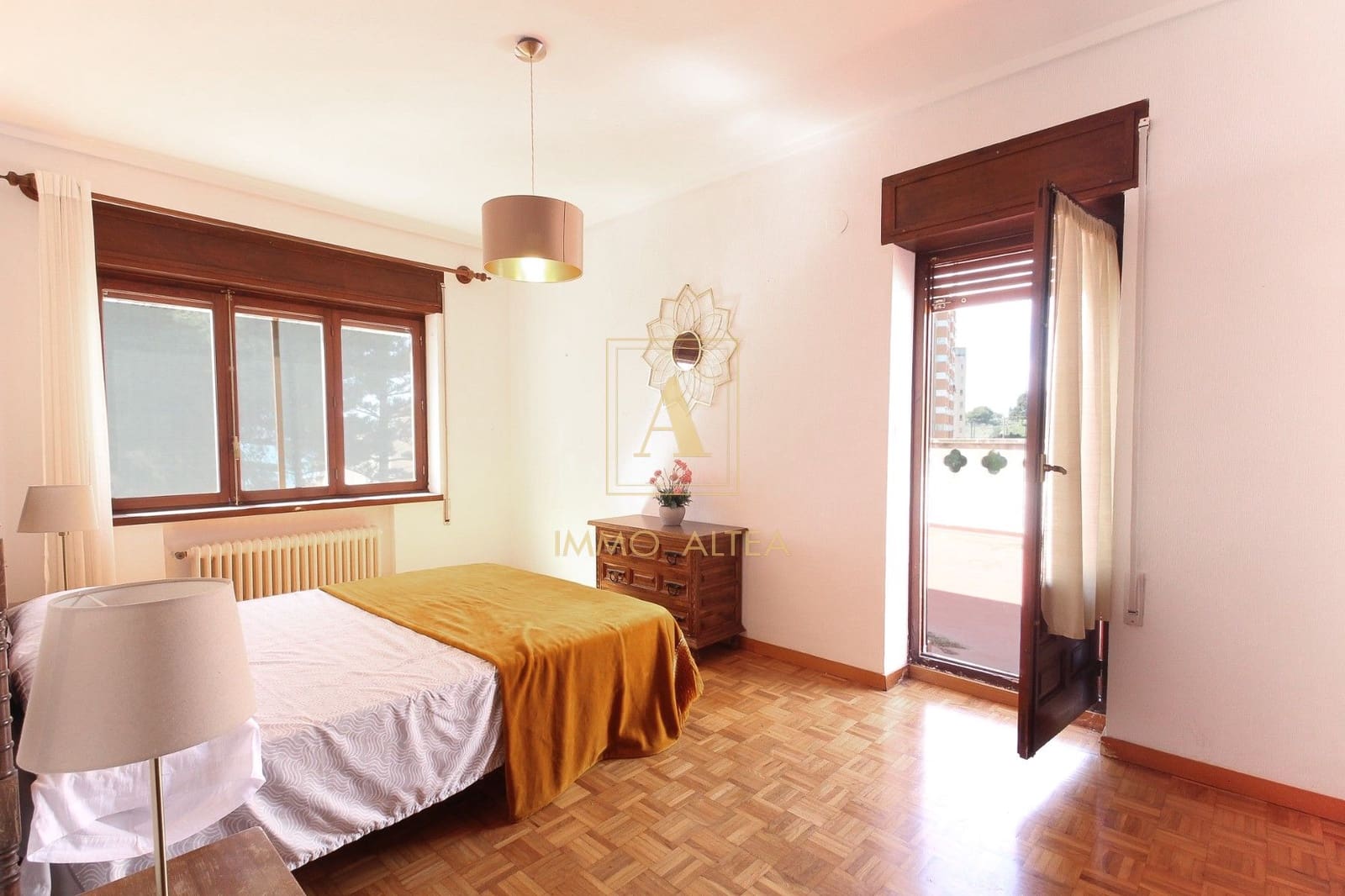 4 soveværelse Villa til salg i Alicante by med garage - € 1.090.000 (Ref: 10004980)