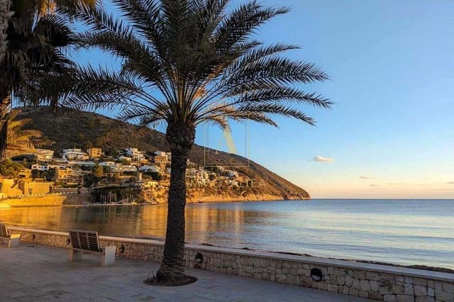 4 slaapkamer Villa te koop in Alicante stad met zwembad garage - € 2.300.000 (Ref: 10021935)