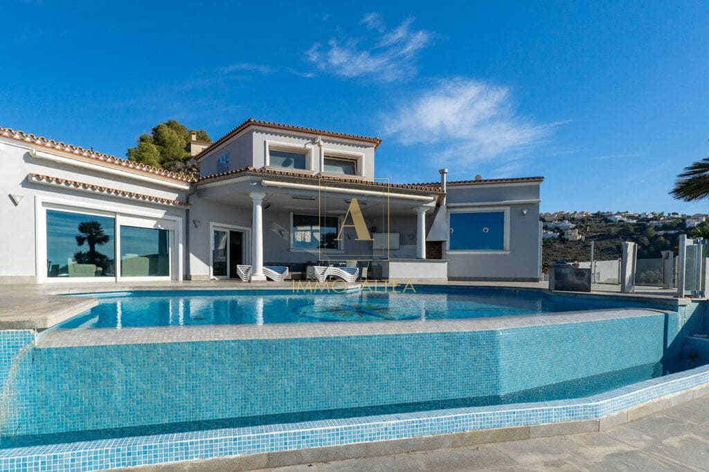 4 quarto Moradia para venda em Moraira com piscina garagem - 1 990 000 € (Ref: 10021936)