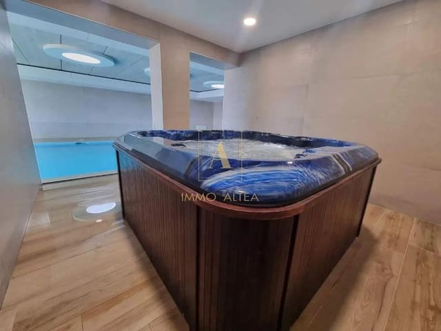4 slaapkamer Appartement te koop in Alicante stad met zwembad - € 595.000 (Ref: 10029992)