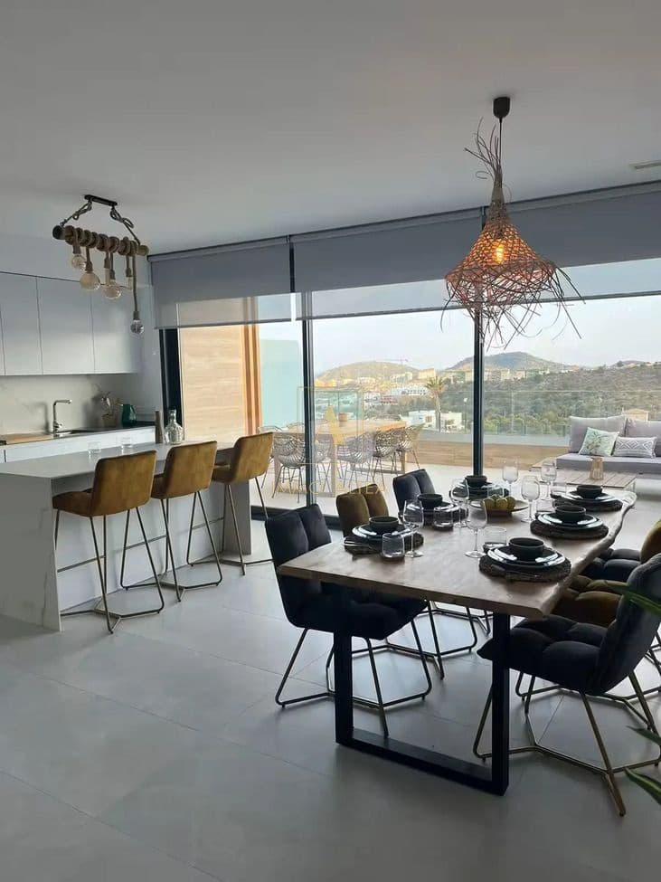 4 sovrum Lägenhet till salu i Alicante stad med pool - 595 000 € (Ref: 10029992)