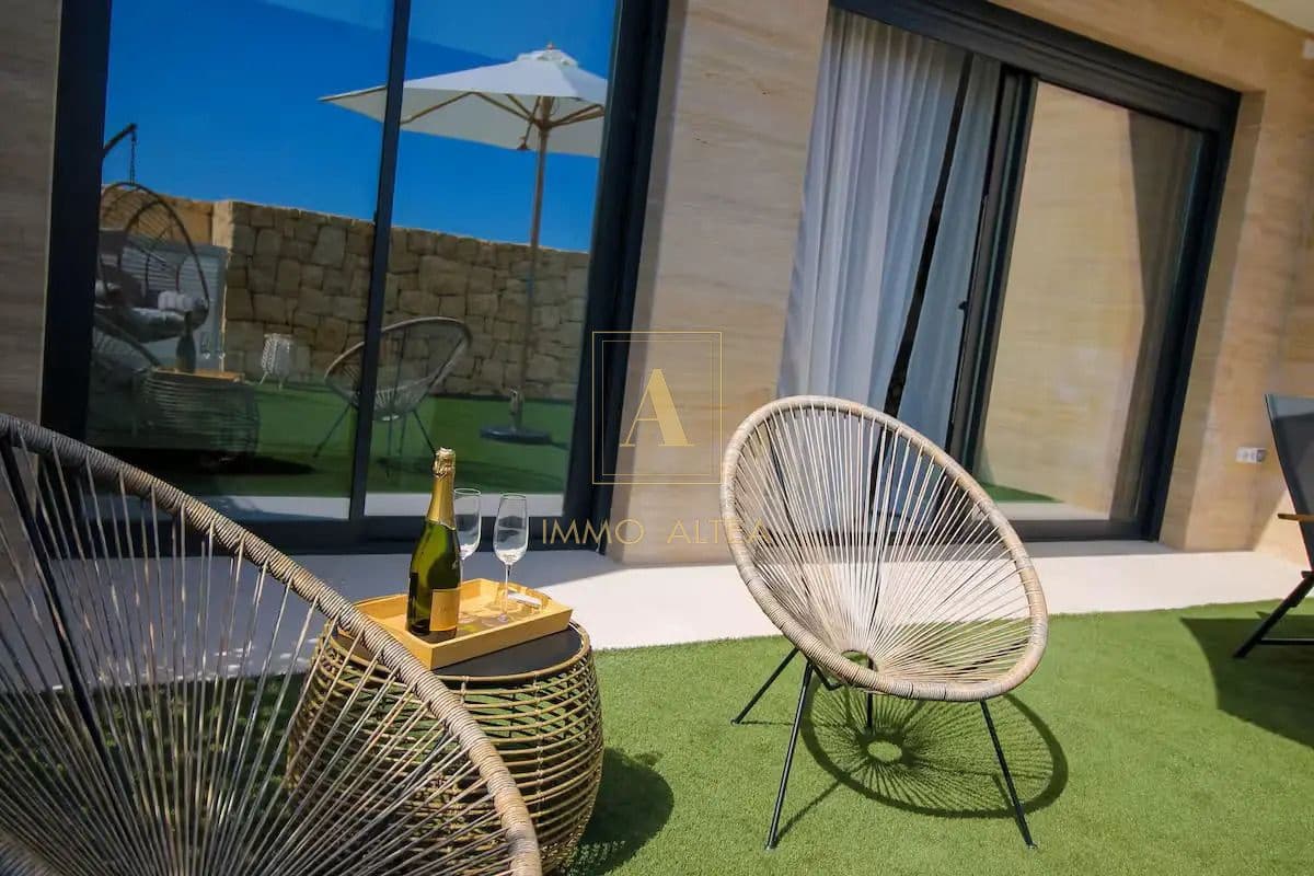 4 sovrum Lägenhet till salu i Alicante stad med pool - 595 000 € (Ref: 10029992)
