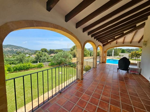 Chalet de 6 habitaciones en Alicante / Alacant ciudad en venta con piscina garaje - 1.295.000 € (Ref: 10034856)