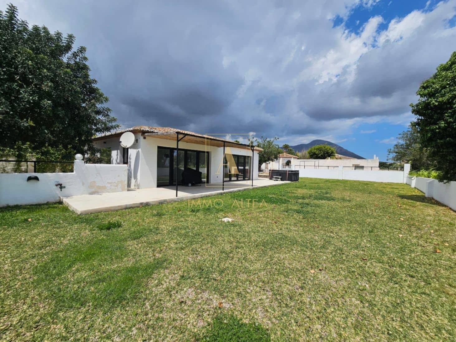 Chalet de 6 habitaciones en Alicante / Alacant ciudad en venta con piscina garaje - 1.295.000 € (Ref: 10034856)